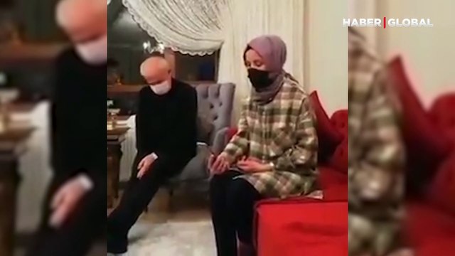 Aşı olmak istemeyen öğretmeni Sağlık Bakanı Fahrettin Koca ikna etti