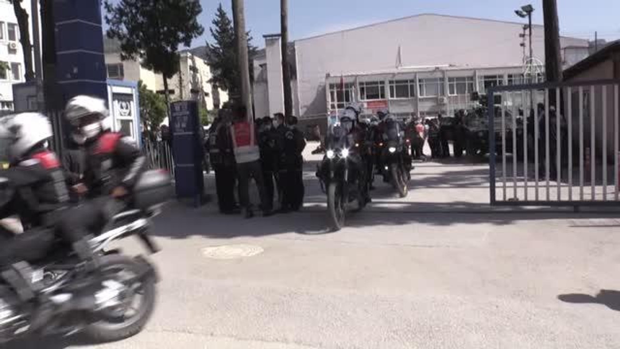 Asayiş uygulamasında aranan 2 şüpheli yakalandı