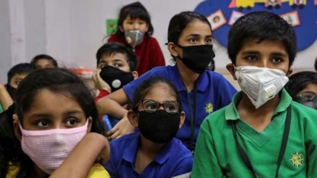 Corona: Experts tells steps to curb infection in children