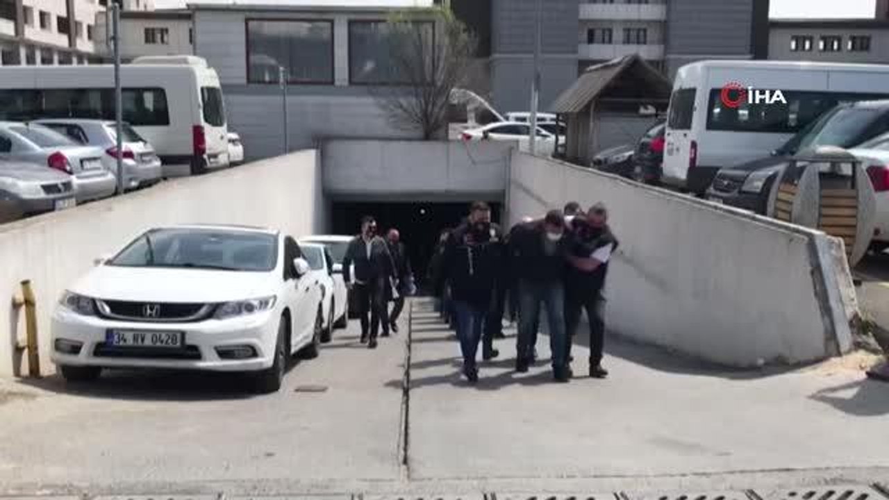 Son dakika haber... Sedat Peker operasyonunda gözaltına alınan 49 kişi adliyeye sevk edildi
