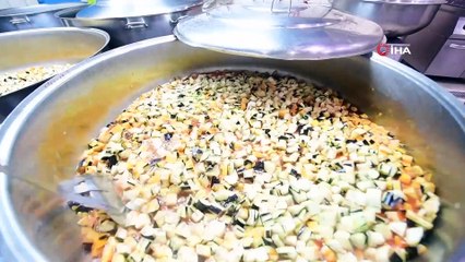 Bahçelievler’de her gün 2 bin 500 kişiye iftar dağıtılıyor