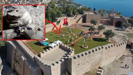 Restorasyonu yeni biten kalenin tarihi sütünunu alkol masasına çevirdiler