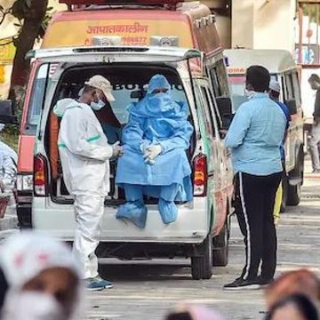 Maharashtra reports over 61,000 fresh COVID cases