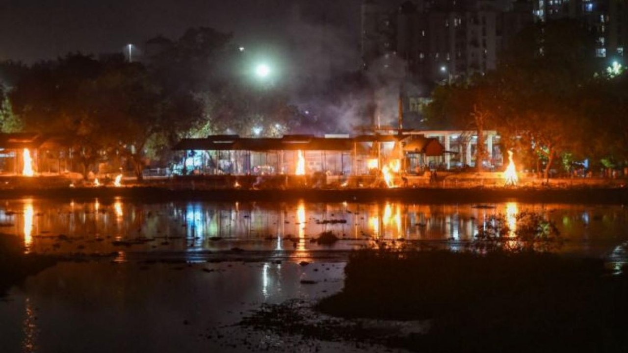 Situation grim in UP, long queues at cremation ground