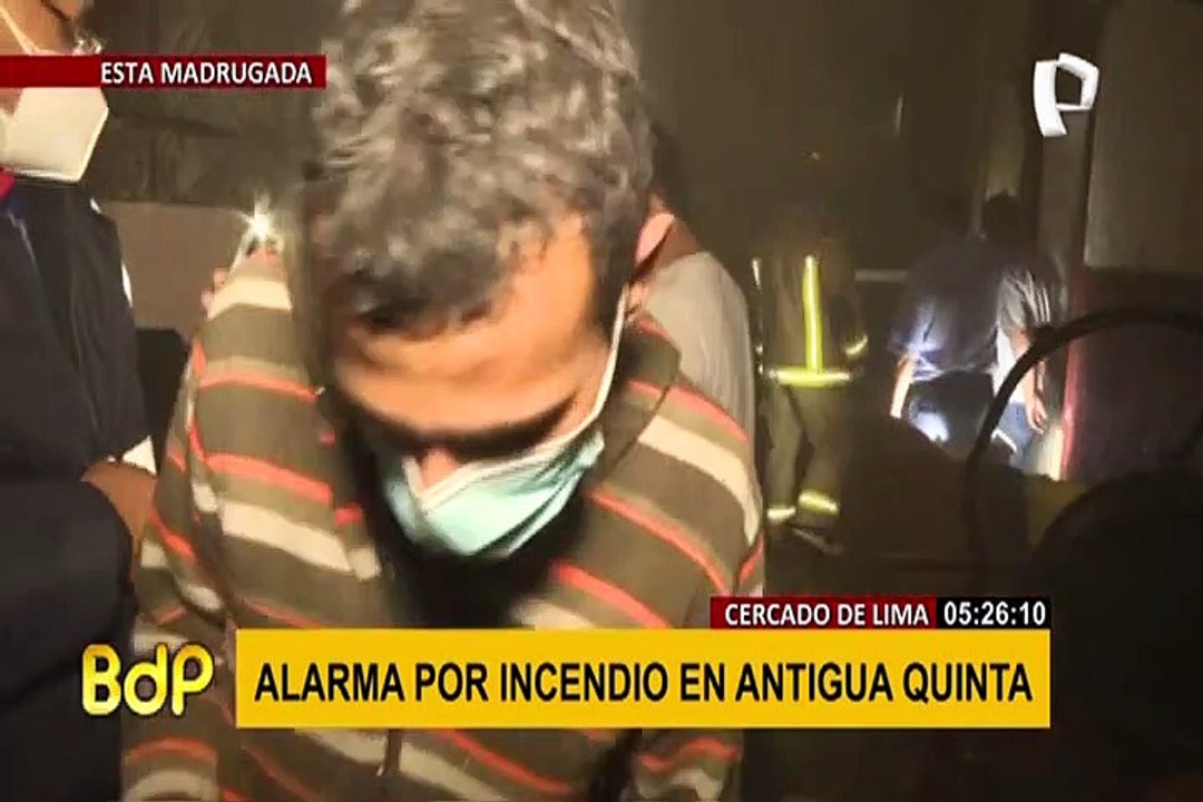 Incendio consume vivienda dentro de una quinta en el Cercado de Lima