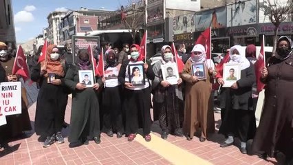 Son dakika haberleri! Çocuklarının dağa kaçırılmasından HDP'yi sorumlu tutan aileler eylem yaptı