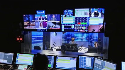 BEST-OF - Roselyne Bachelot : "Vous étiez si pressés que ça de voir Les Tuche 4 ? Non" (Canteloup)