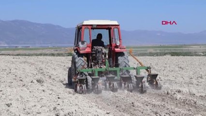 BURDUR PROF. DR. GÜLLE BURDUR'DA 3 YILDIR METEOROLOJİK KURAKLIK YAŞANIYOR
