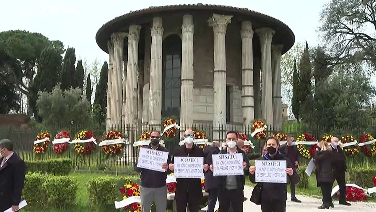 La protesta delle imprese funebri a Roma