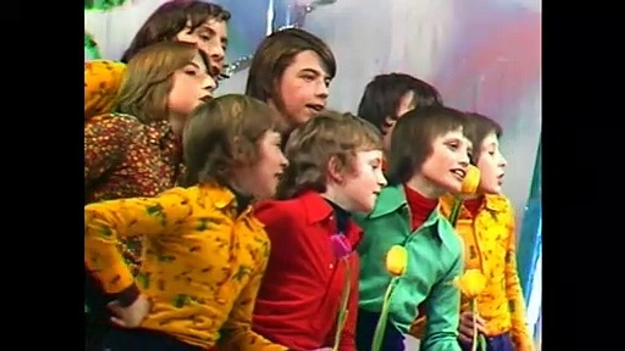 Les Poppys interprètent "Il faut une fleur pour faire le monde" - 1976