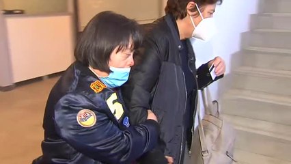 Luis vuelve a vacunarse al hospital donde estuvo ingresado