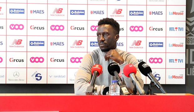 Mbaye Leye avant Standard - Beerschot