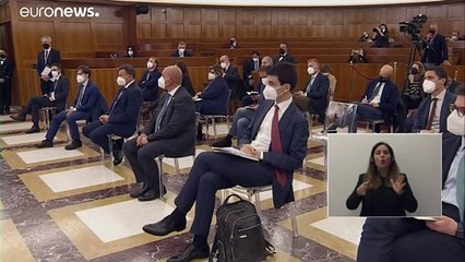 Riaperture: dal 26 aprile torna la zona gialla, aprono scuole, teatri e ristoranti all'aperto