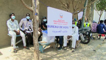 Afrique[s]: présidents réélus, réticences face aux vaccins et début du ramadan