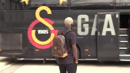 Süper Lig'de Göztepe ile karşılaşacak Galatasaray İzmir'e geldi