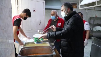 Çubuk Belediye Başkanı Demirbaş, Türk Kızılayı Aşevi'ni ziyaret etti