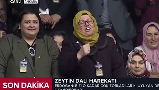 AK Parti Grup Toplantısı'na damga vuran teyze