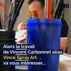 Il customise à la main vos chaussures de vélo et de ville