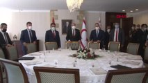 Bakan Çavuşoğlu ve KKTC Cumhurbaşkanı, Meclis'te yer alan siyasi parti liderlerinin katılımı ile yuvarlak masa toplantısı yaptı