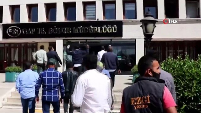 DEDAŞ elektriği kesti, çiftçiler DSİ’yi bastı, kısa süreli arbede yaşandı