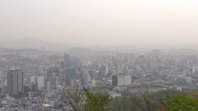 [날씨] 전국 황사, 위기경보 '관심' 발령...곳곳 미세먼지 특보 / YTN