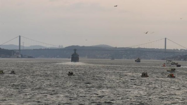 Son dakika haber... İSTANBUL-RUS SAVAŞ GEMİLERİ PEŞ PEŞE İSTANBUL BOĞAZI'NDAN GEÇTİ