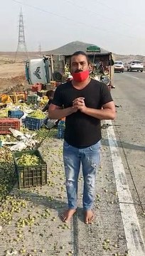 Sabzi Mandi M Laagi Bheed/ Kese halat huwey bekabu / Corono k Sath Sabzi Bechney walo ki Bheed/ Polluted Market Area During Corona