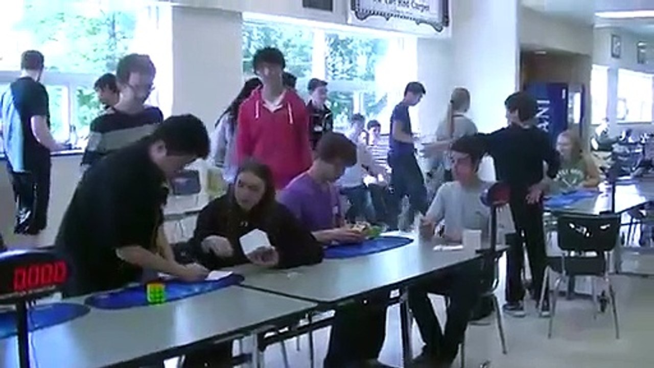 Nouveau record du monde : il résout un Rubik's Cube en 5,25 secondes