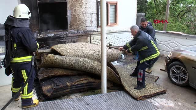 OTEL BAHÇESİNDE ÇIKAN YANGINDA EV İLE OTOMOBİL ZARAR GÖRDÜ
