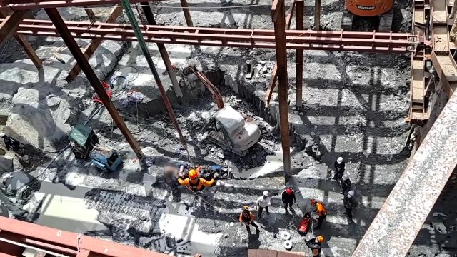 여수 아파트 건설 현장서 50대 남성 추락...소방 구급대 출동 구조 / YTN