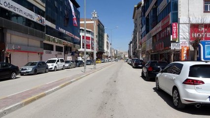 Van caddeleri 47 gün sonra yine boş kaldı