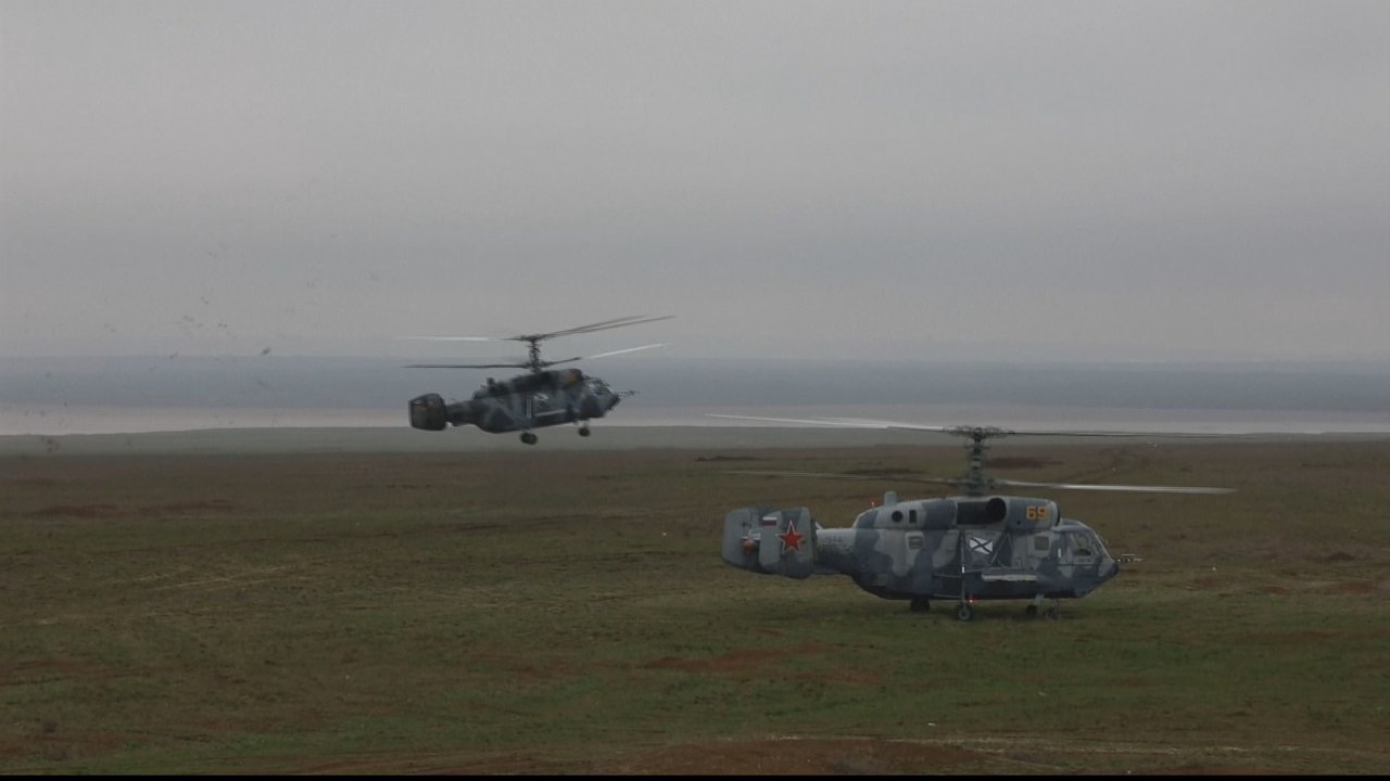 Ukraine border: Leaders call for Putin to pull...