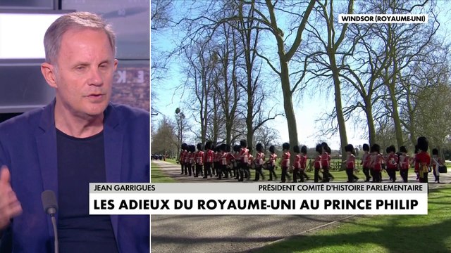 Kévin Guillot : «La reine a décidé qu’il n’y aura pas d’uniforme militaire pour la cérémonie, en partie à cause d’Harry qui a perdu ses titres honorifiques militaires et ne peut plus porter d’uniforme»