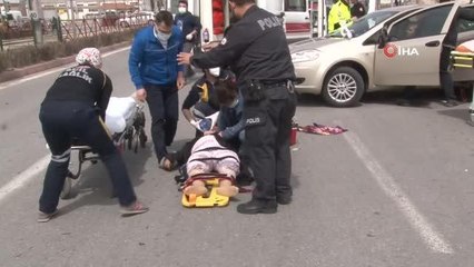 Hafif ticari araç ile otomobilin çarpıştığı kazada can pazarı yaşandı: 1'i ağır 5 yaralı