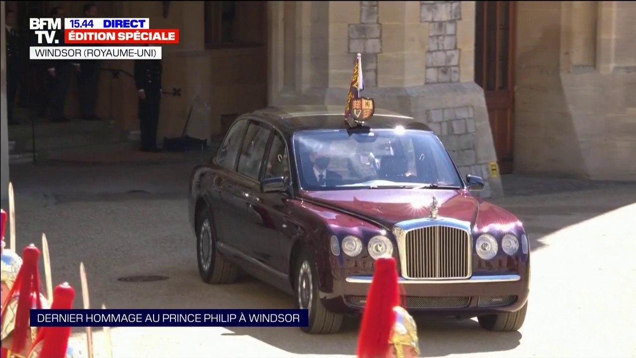 Funérailles du prince Philip: départ de la reine Élisabeth II à bord d'une Bentley en direction de la chapelle Saint-Georges de Windsor pour le début de la procession