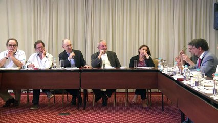 Brésil: Lula accusé de corruption, son parti prend sa défense