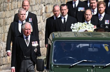 Download Video: Prince William and Prince Harry were seated opposite each other at Prince Philip's funeral