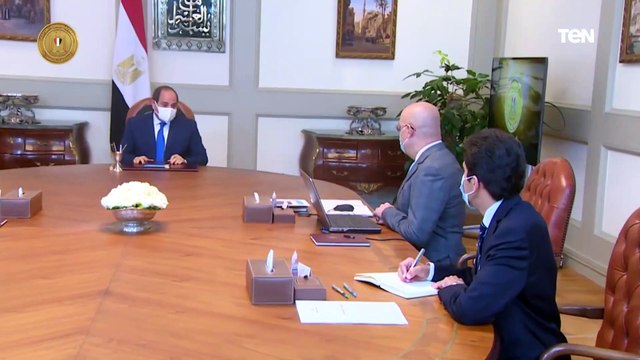 الرئيس عبد الفتاح السيسي يجتمع برئيس مجلس الوزراء ووزير الإسكان والمرافق