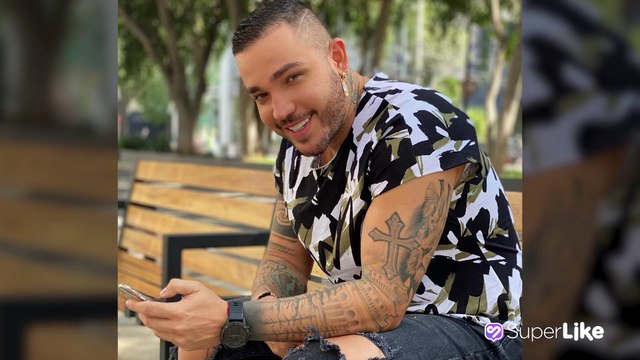 Jessi Uribe deleitó a sus fans con sugestivo movimiento de caderas