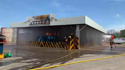 ext-incendio-incendio-en-empresa-gas-tomza-170421