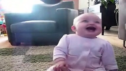 طفل مضحك جدا