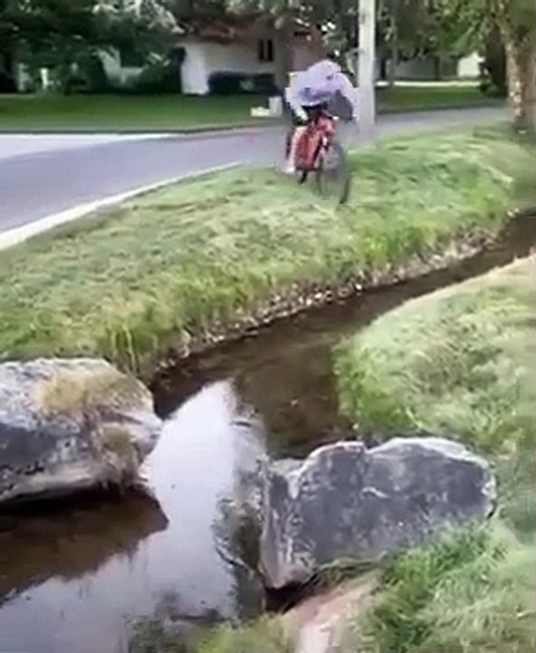 Funny videos_funny videos 2021_funny video comedy_fun videos_fun videos to watch_funny fails _shorts(360P)