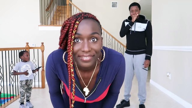 Family Freeze Dance Challenge (Loser Eats Onions!!!)