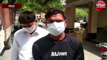 पंचायत चुनाव में वोटरों को लुभाने के लिए कहीं बांट रही है शराब तो कहीं मिठाई