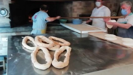 "Simit dolması pidesi" ramazanda sofraların vazgeçilmez lezzetleri arasında yer alıyor