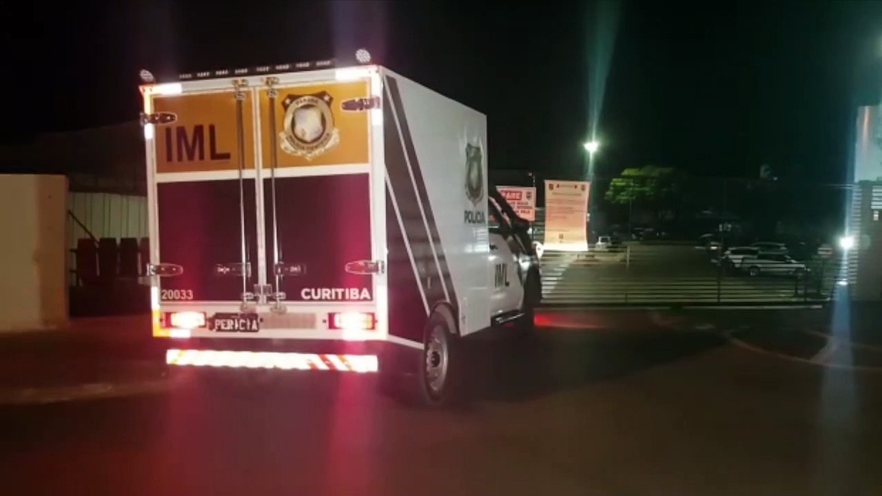 Corpo de Nelson dos Santos Gregório, morto em Guaraniaçu, é levado ao IML de Cascavel