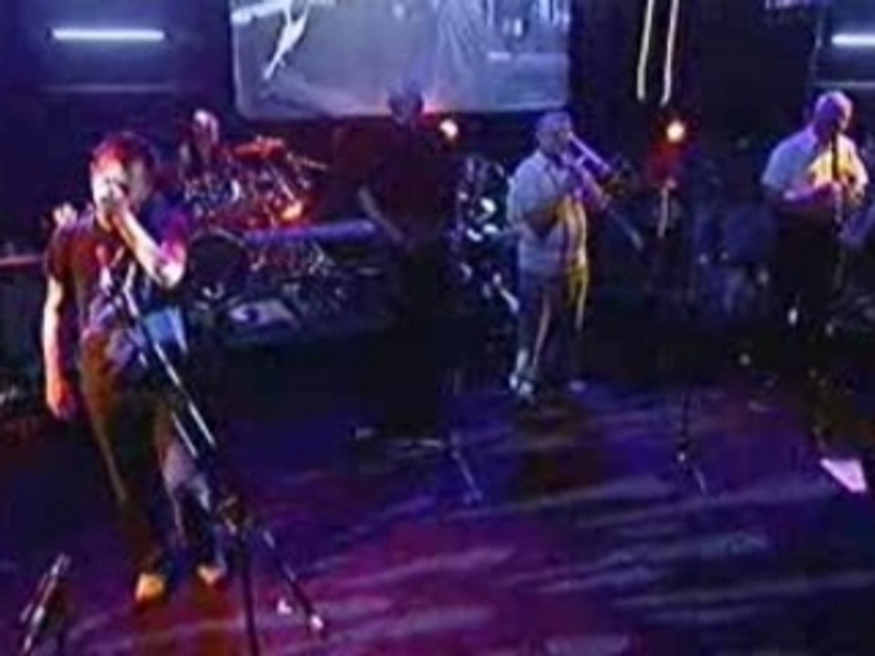 Radiohead - Life in a Glasshouse (Live)