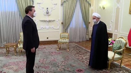 Son dakika gündem: Ruhani, yaptırımların kalkmasıyla dünya ile ekonomik iş birliğinde yeni bir ortamın oluşacağını söyledi