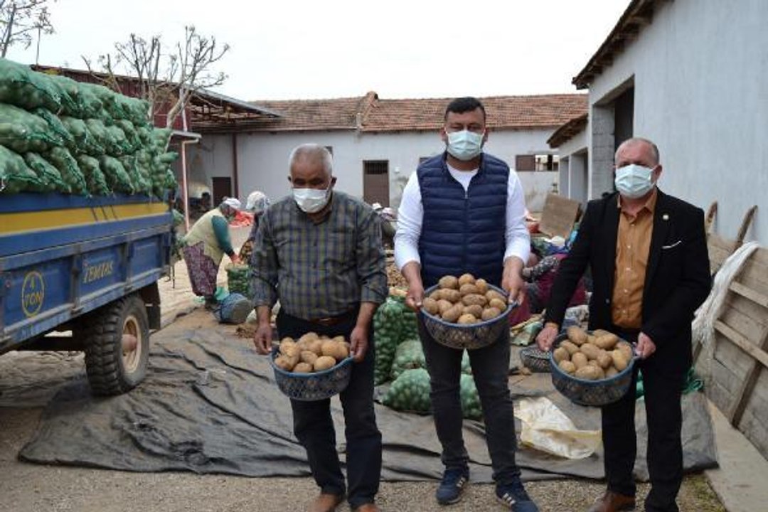 Son dakika haberleri: TMO, SALİHLİ'DE 160 TON PATATES ALIMI YAPTI