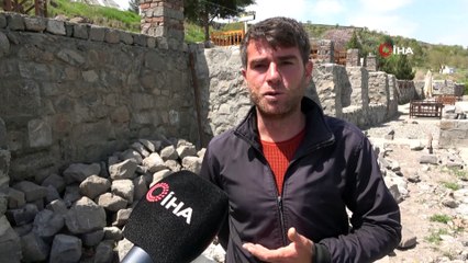 'Sur taşları' iddiasıyla el konulan taşlarının sıradan çıkmasına rağmen kendisine verilmediğini ileri sürdü